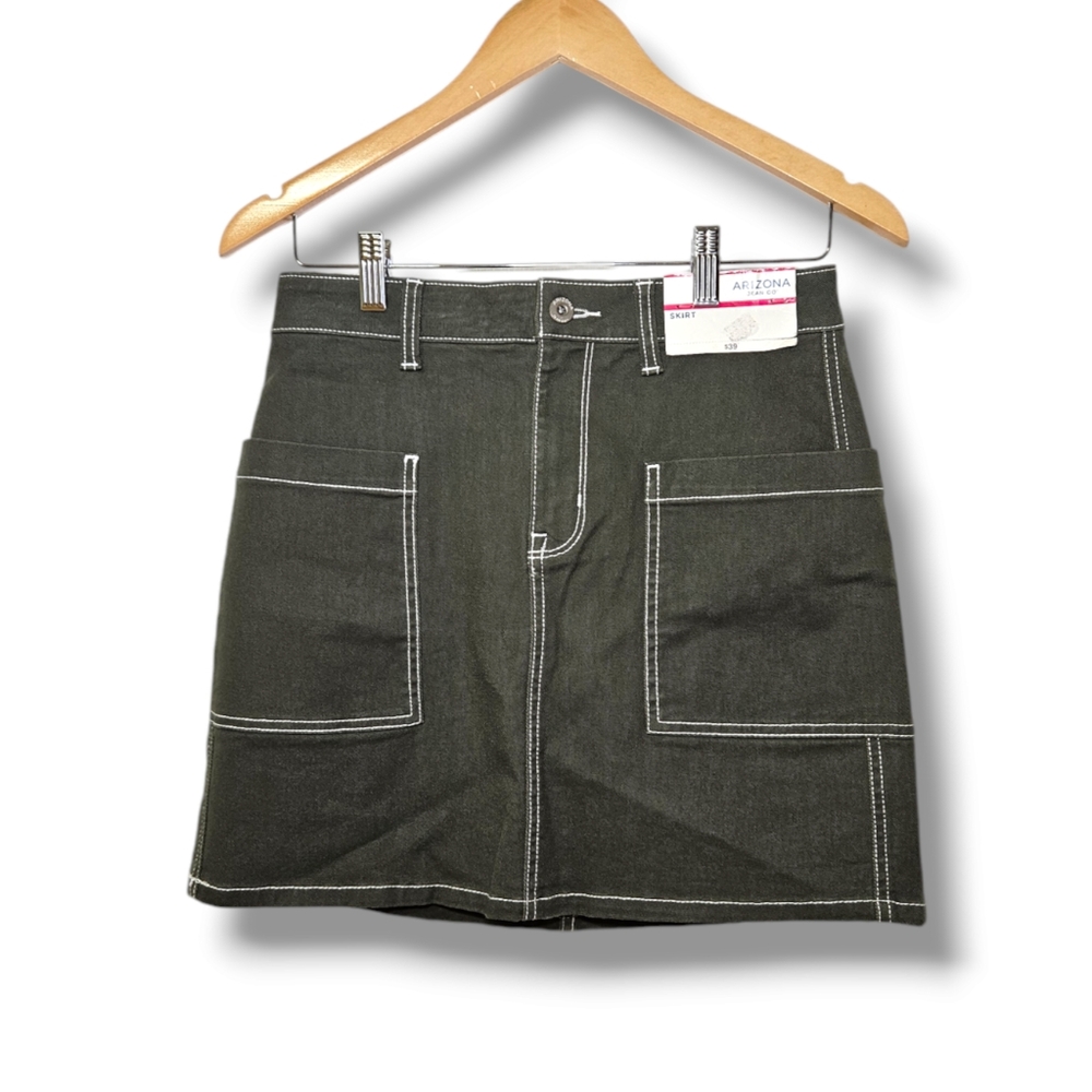 NWT Arizona Army Green Cargo Skirt Size 3